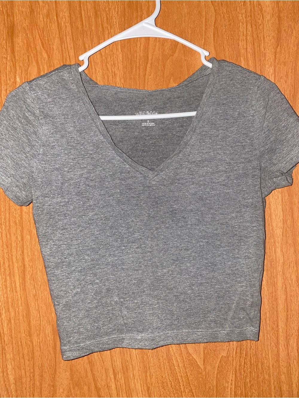 wild fable Gray V-Neck Crop Top